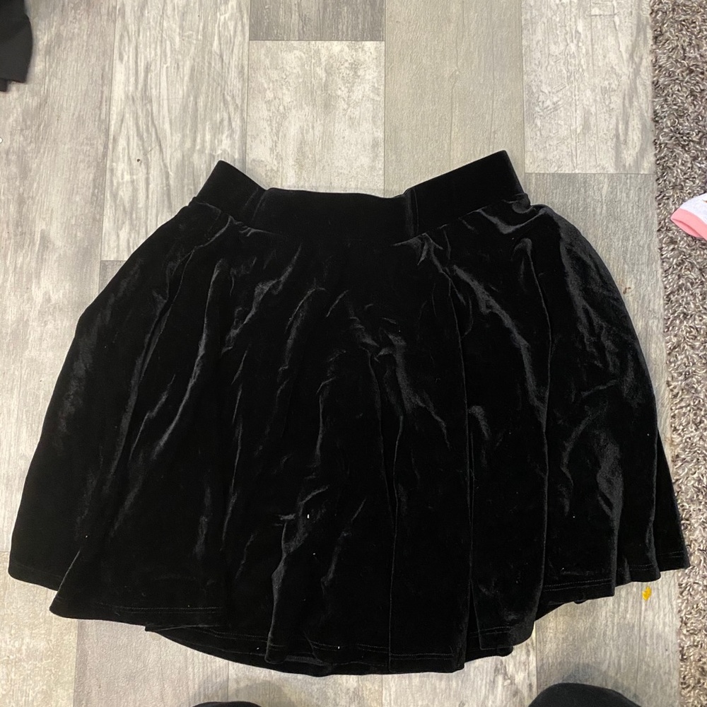 Hot Topic Velvet Skirt